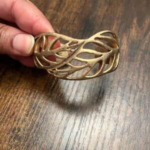 Y2K Kenneth Cole Gold Cuff Bangle Bracelet Cut Out Leaf Design Signed Brutalist